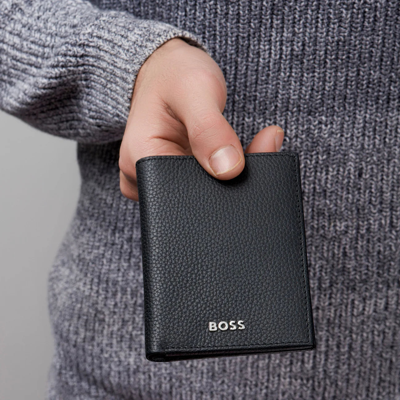 BOSS Classic Grained Folding Card Holder