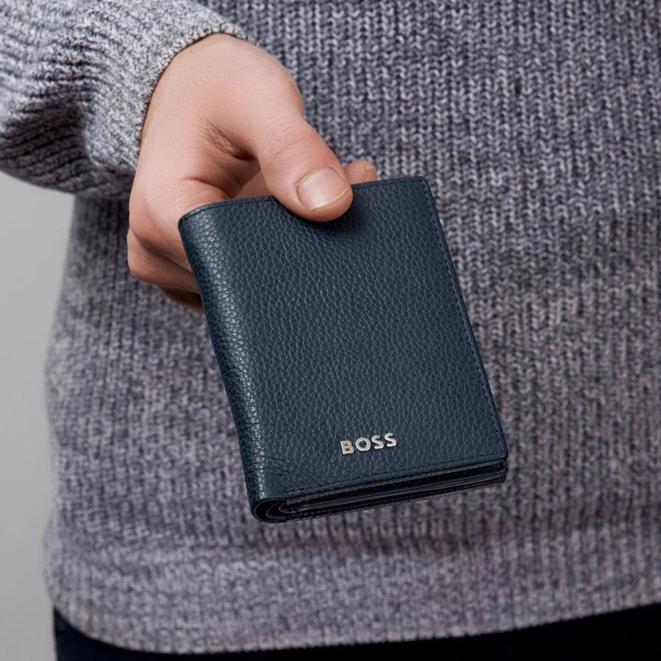 BOSS Classic Grained Folding Card Holder